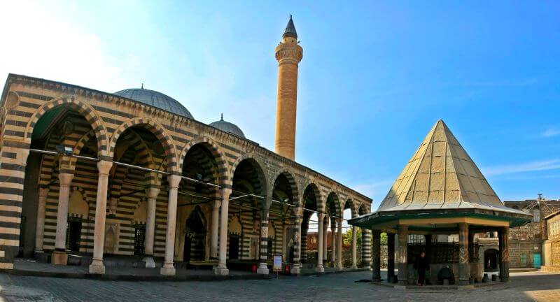 behram-pasa-camii